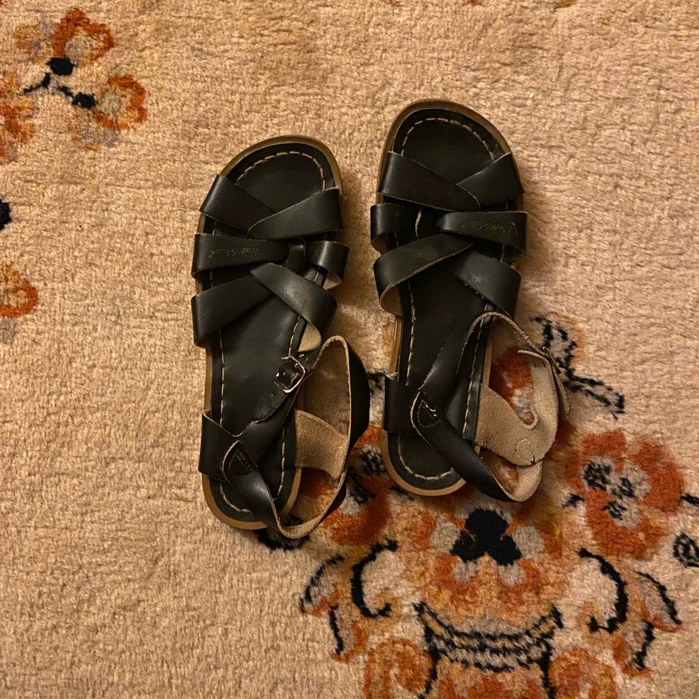 Black Saltwater Sandals